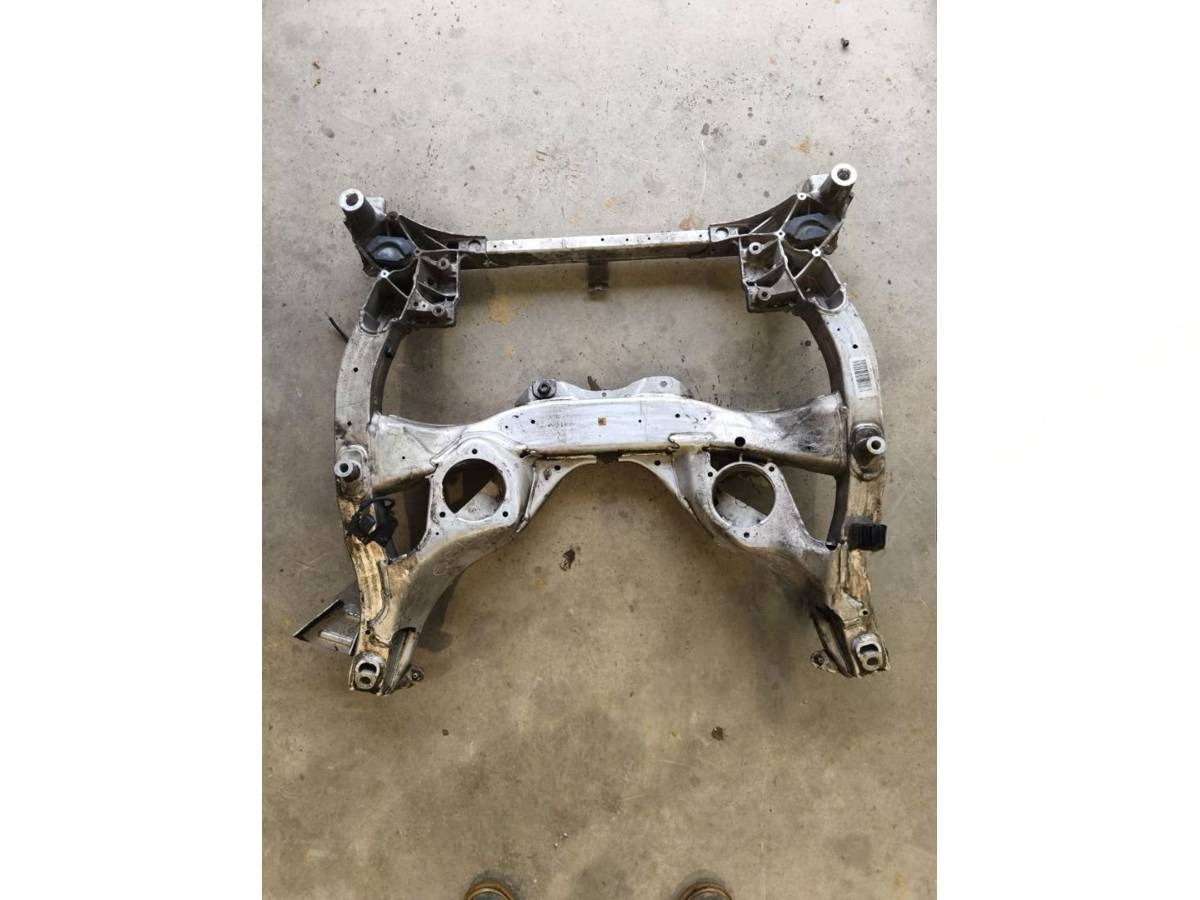 Балка подвески передняя (подрамник) BMW F01/F02, 2009 г., арт. BBMW35478