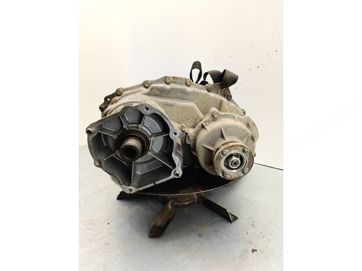 Раздаточная коробка Land-Rover Range Rover, 1998 г., OEM 4462003, арт. EWE068-4
