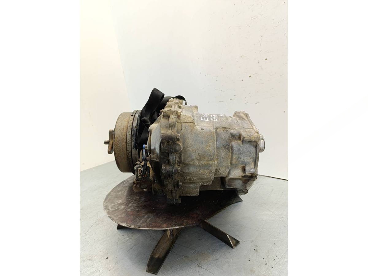 Раздаточная коробка Land-Rover Range Rover, 1998 г., OEM 4462003, арт. EWE068-4, фото 2
