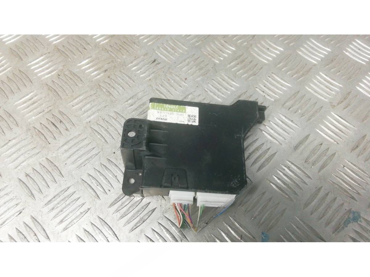 Блок управления Toyota Auris E150, 2007 г., OEM 8865002410, арт. PBE06NC01