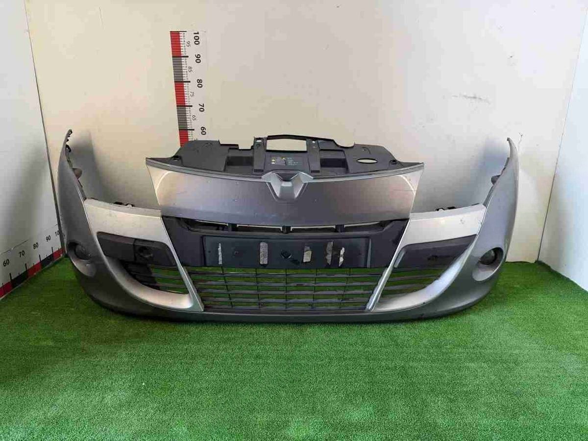 Новое Renault Megane, 2010 г., арт. 01006