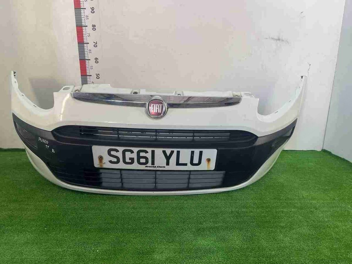 Новое Fiat Punto, 2011 г., арт. 01018