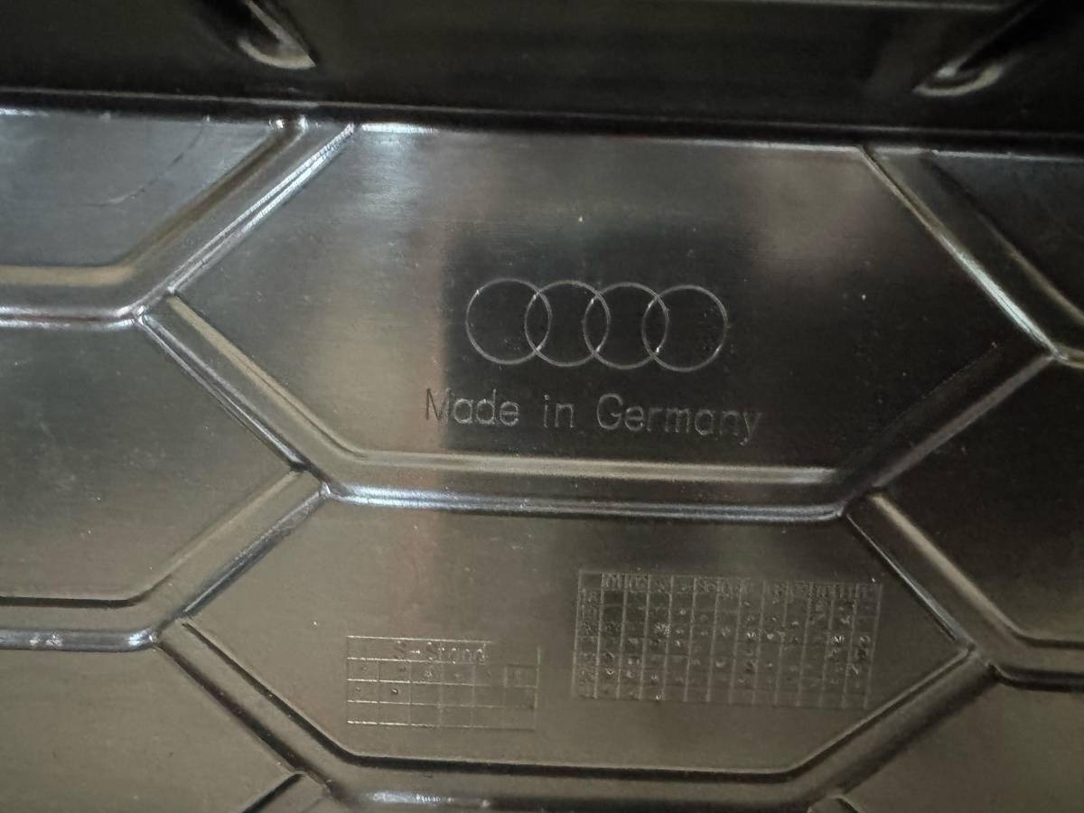 Новое Audi A4, 2024 г., OEM 8W0807437, арт. 4581, фото 9