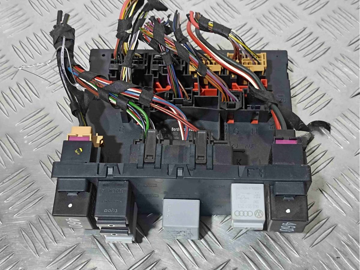 Блок комфорта Volkswagen Passat, 2009 г., OEM 3C8937049R, арт. 008329