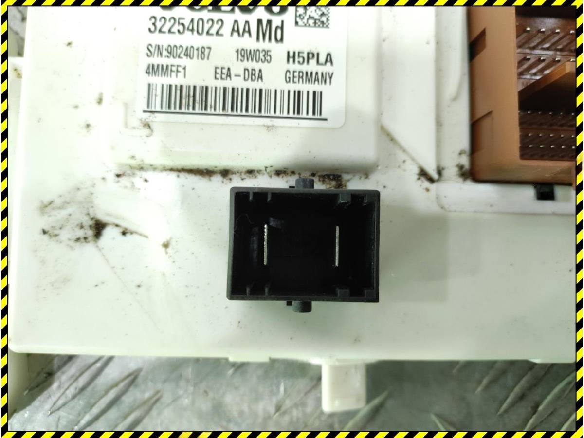 Блок комфорта Volvo XC90, 2018 г., OEM 32254022, арт. 94328027, фото 4