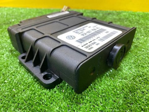 Блок управления АКПП Audi Q7, 2013 г., OEM 0C8927750AL, арт. 49382264, фото 3