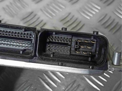 Блок управления двигателем Volkswagen Passat, 2002 г., OEM 038906019ek, арт. 016186, фото 4