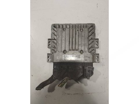 Блок управления двигателем Renault Duster, 2013 г., OEM 237101496R, арт. 12308