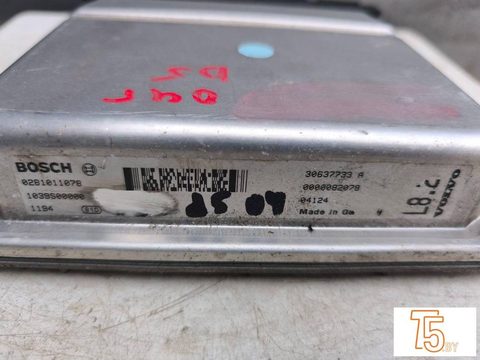 Блок управления двигателем Volvo XC70, 2004 г., OEM 30637733, арт. 2740_3