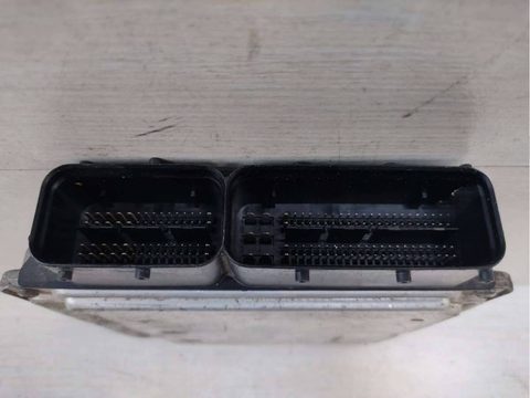 Блок управления двигателем Volkswagen Golf, 2006 г., OEM 0281011477, арт. 60306433