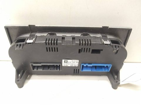 Блок управления печки/климат-контроля Opel Zafira, 2004 г., OEM 013132388, арт. 021118, фото 4