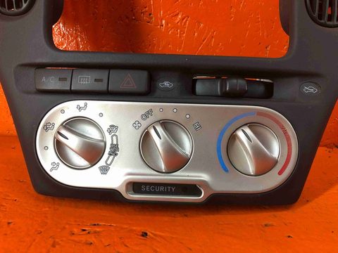 Блок управления печки/климат-контроля Toyota Yaris Verso, 2004 г., арт. 1004554, фото 4