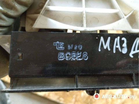 Блок управления печки/климат-контроля Mazda 323, 1985 г., OEM BC5E8, арт. 63112311, фото 5