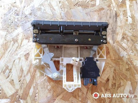 Блок управления печки/климат-контроля Mazda 626, 1993 г., арт. 63112323, фото 3