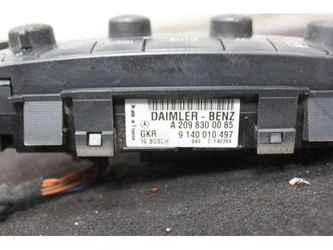 Блок управления печки/климат-контроля Mercedes C W203, 2002 г., OEM A2098300085, арт. C565, фото 2