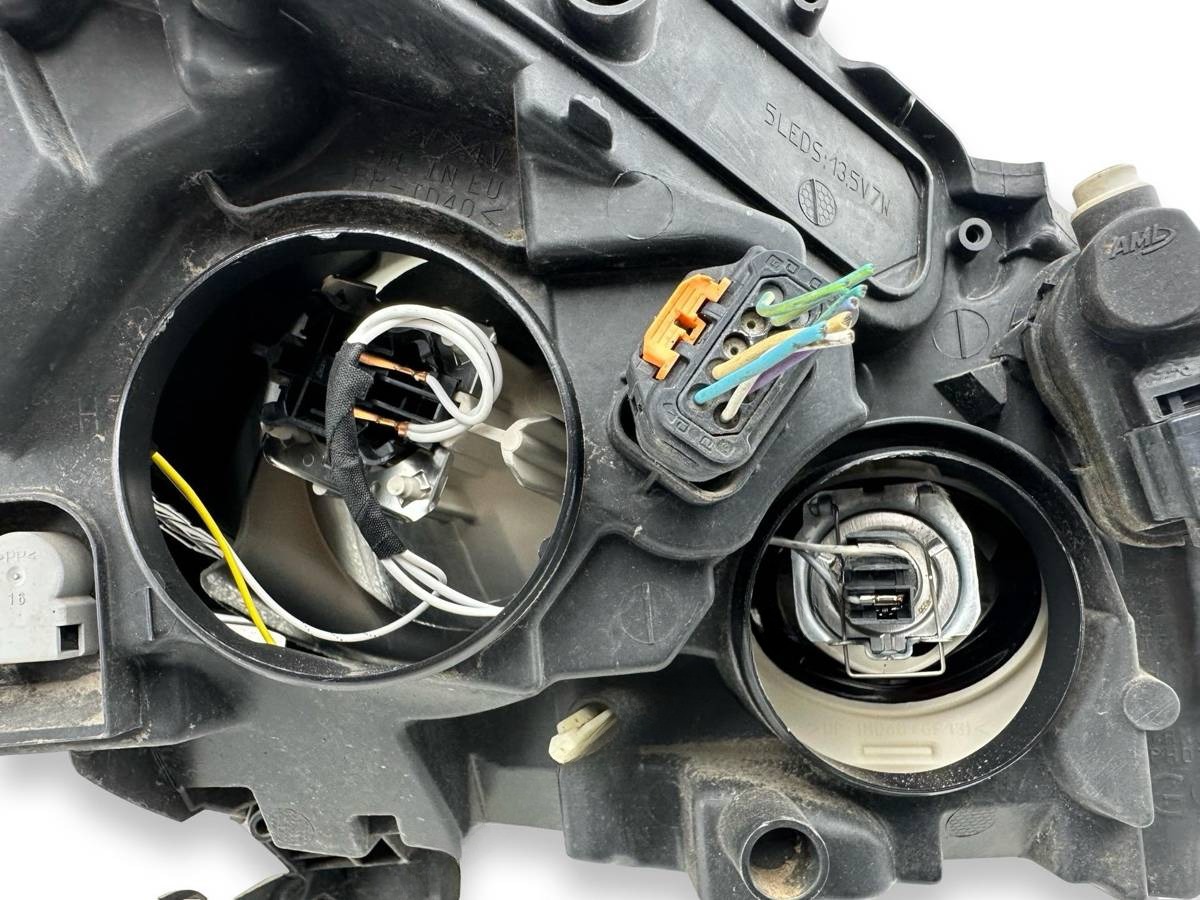 Фара левая Peugeot 208, 2013 г., OEM 9802221580, арт. 138908, фото 12