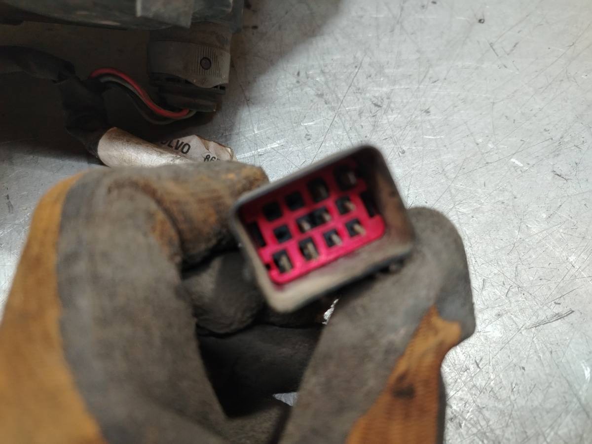 Фара левая Volvo S60, 2004 г., OEM 30698846, арт. 173324, фото 4