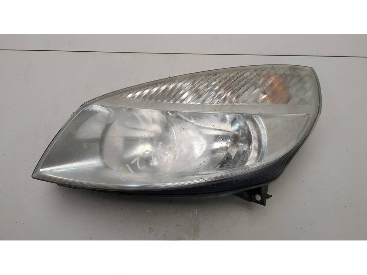 Фара левая Renault Scenic, 2003 г., OEM 260607045R, арт. 20977009