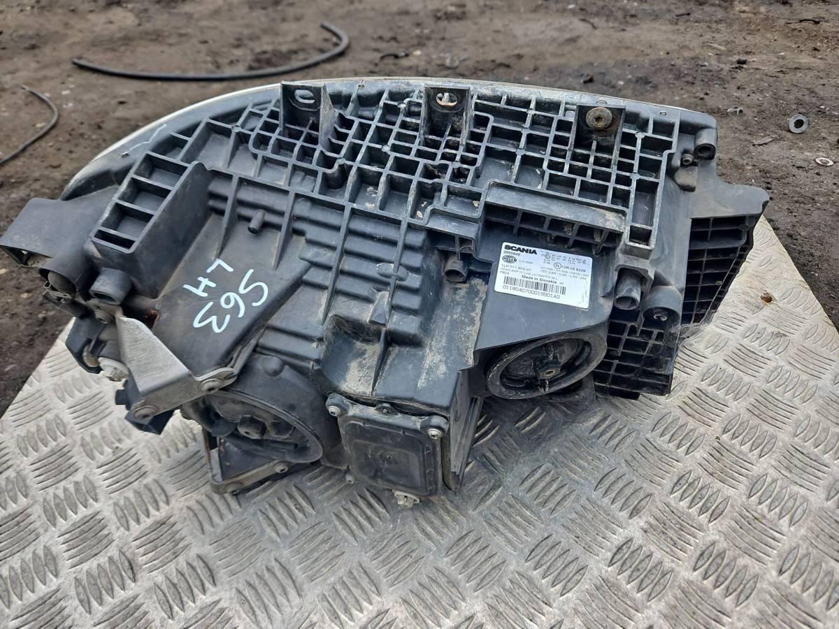 Фара левая Scania R-series, 2019 г., OEM 2379892, арт. 2840165119275, фото 3