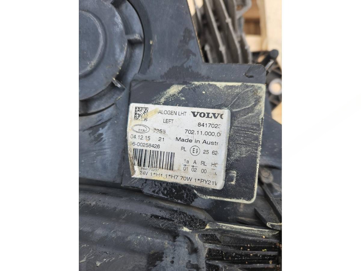 Фара левая Volvo FH, 2014 г., OEM 82137660, арт. 2840165123829, фото 3