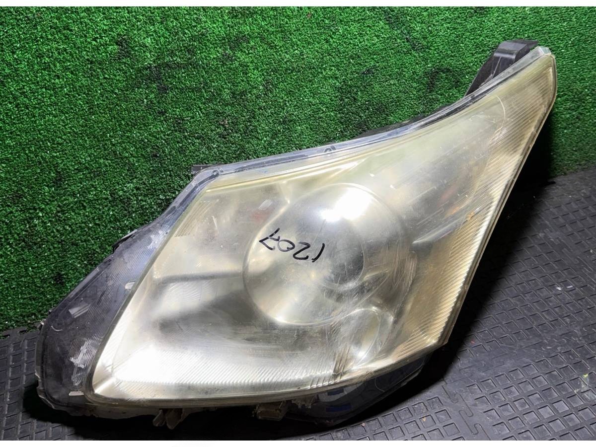 Фара левая Toyota Avensis, 2008 г., OEM 8116605310, арт. 58697
