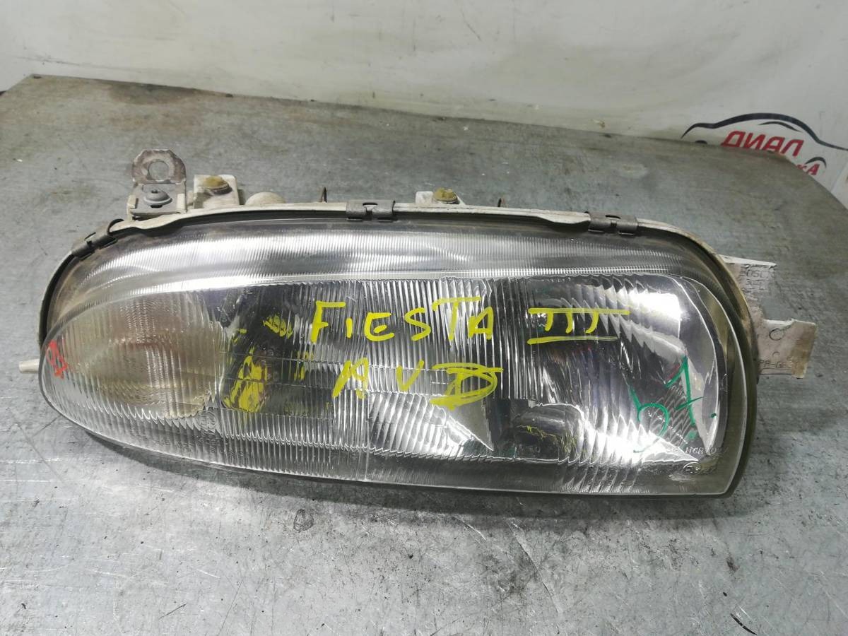 Фара левая Ford Fiesta, 1996 г., OEM 0301049202, арт. 9728