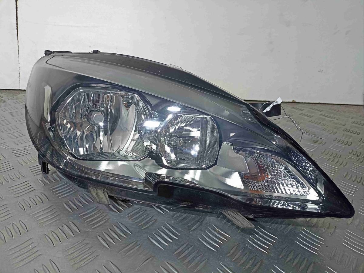 Новое Peugeot 308, 2013 г., OEM 030128720200, арт. 012162
