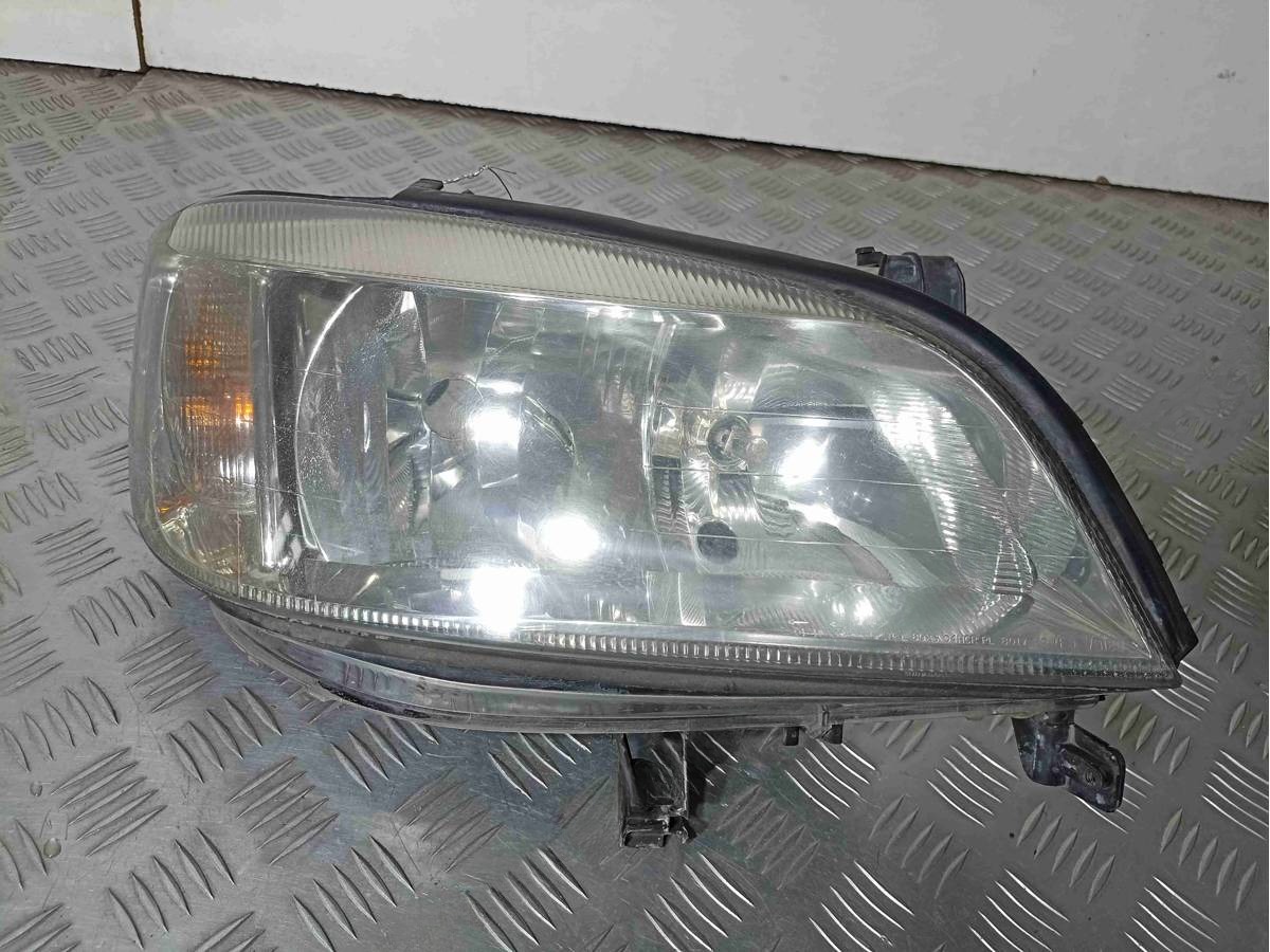 Новое Opel Zafira, 2003 г., OEM 90582022, арт. 015854