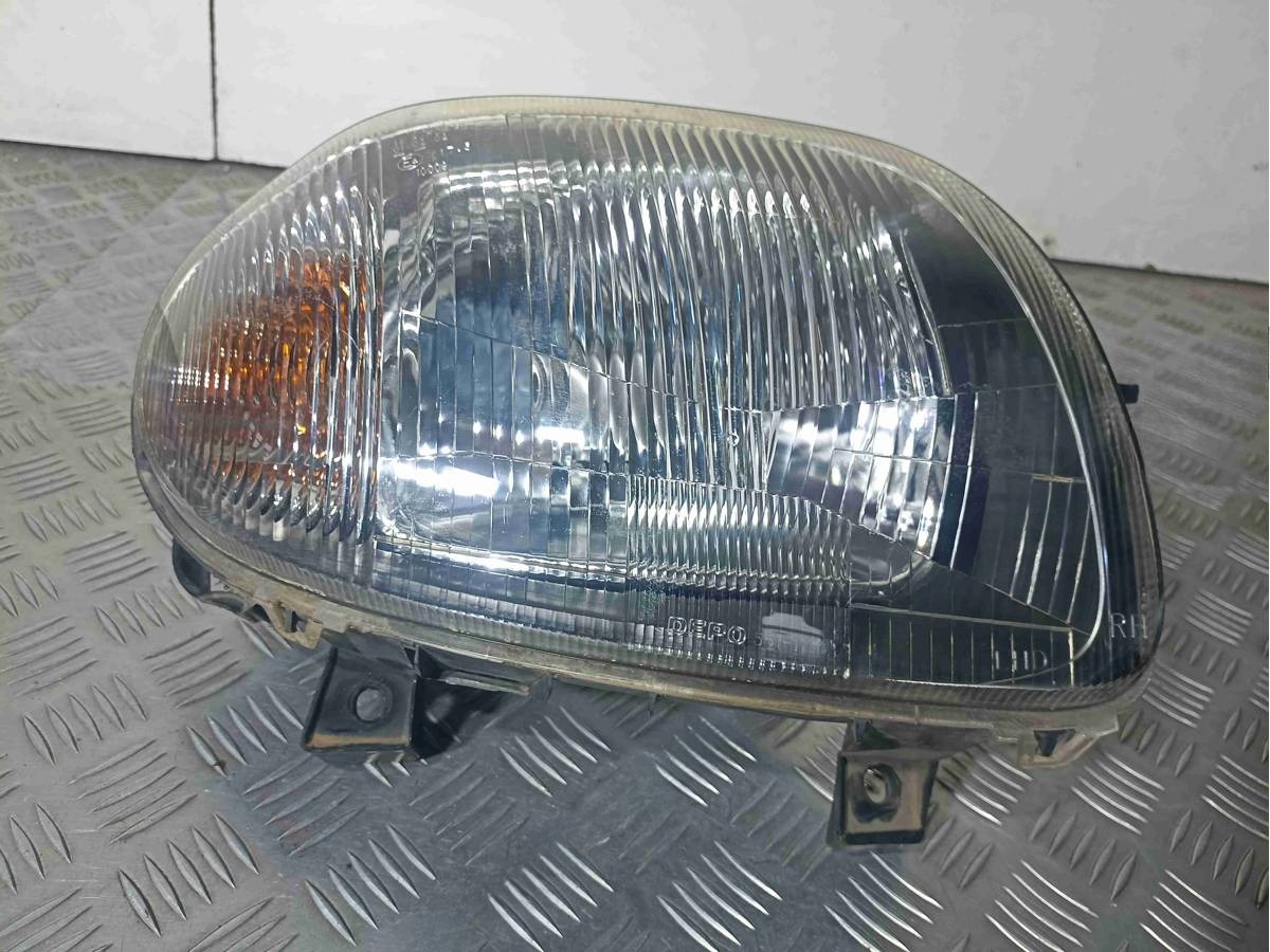 Новое Renault Clio, 1999 г., арт. 018706, фото 2