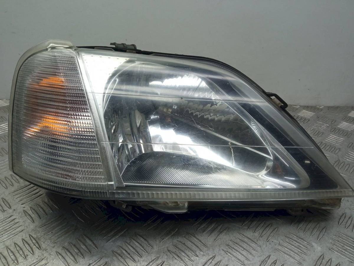 Новое Dacia Logan, 2009 г., OEM 8200211006, арт. 1042844