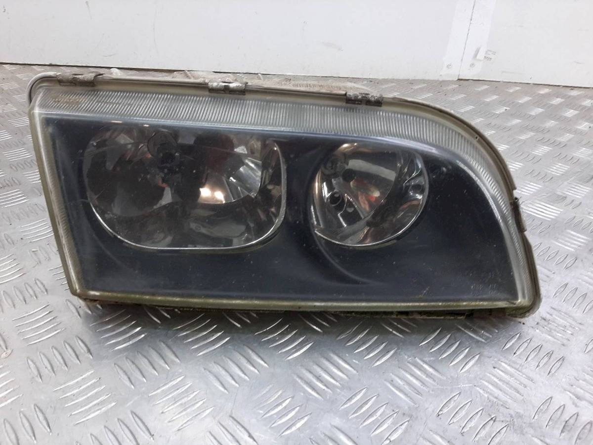Новое Volvo V40, 1999 г., арт. 1094608