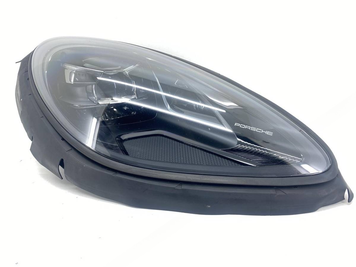 Новое Porsche Macan, 2020 г., OEM 95B941010AT, арт. 12010