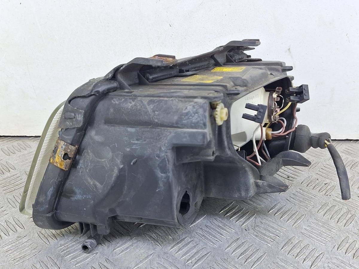 Новое Audi A4, 1997 г., OEM 8D0941030B, арт. 37078, фото 3