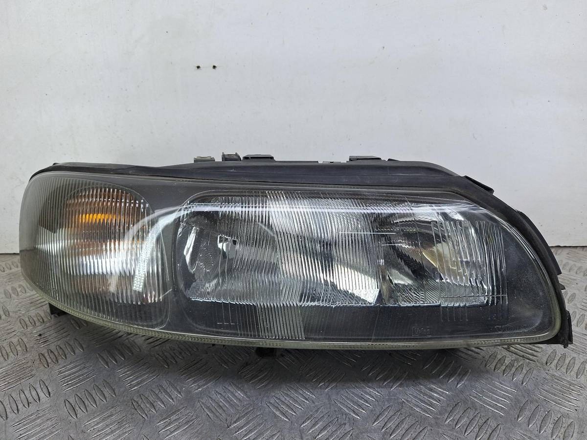 Новое Volvo V70, 2001 г., OEM 89004806, арт. 40425
