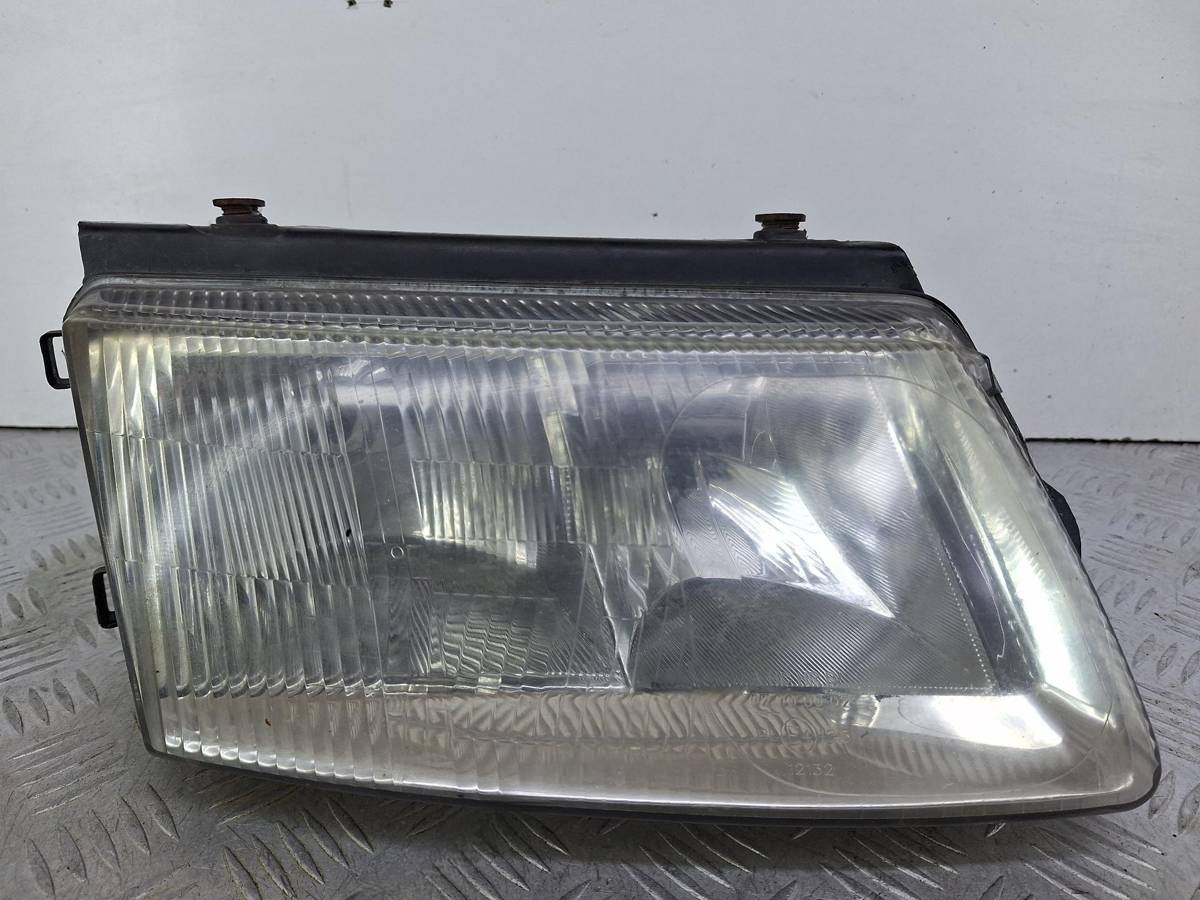 Новое Mercedes C W205, 1999 г., OEM 725008, арт. 47392