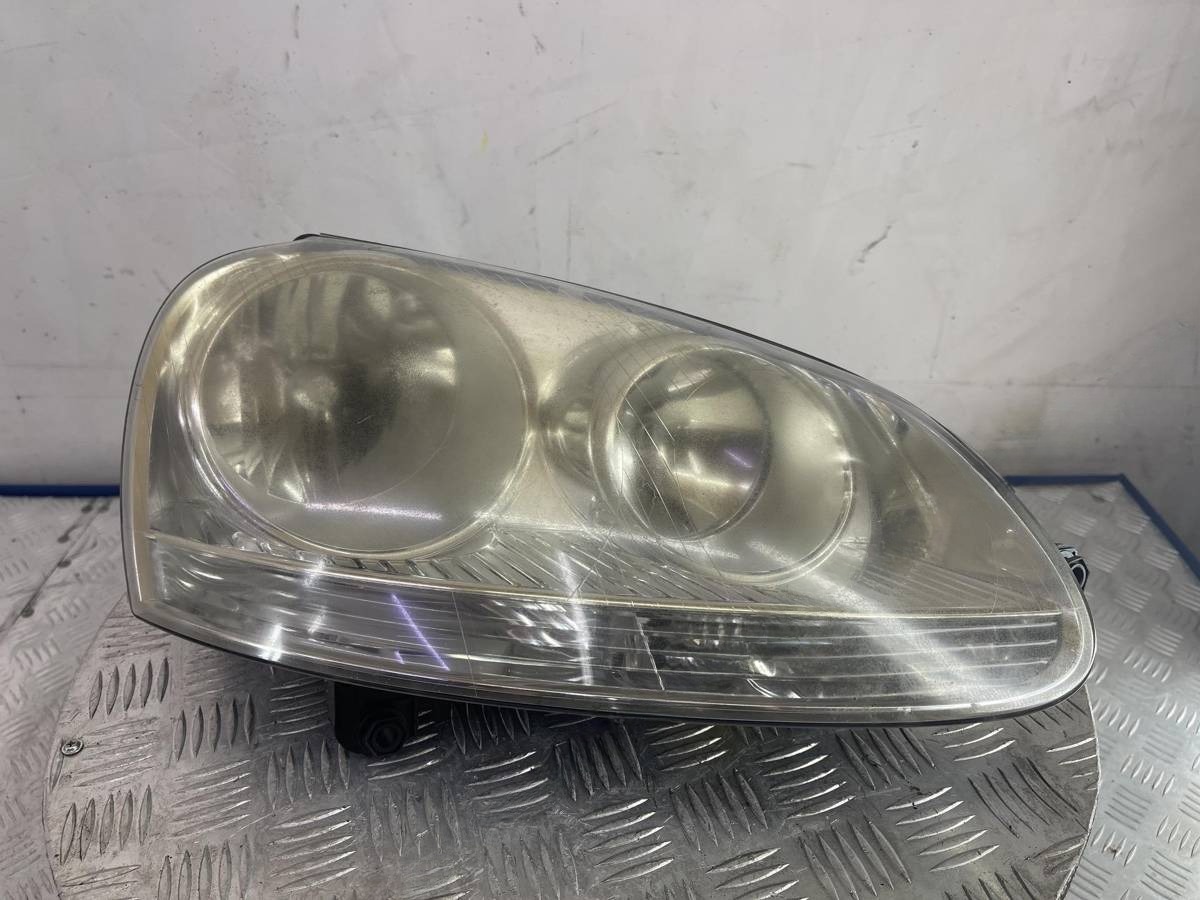 Новое Volkswagen Golf, 2005 г., OEM 0301212204, арт. 52717