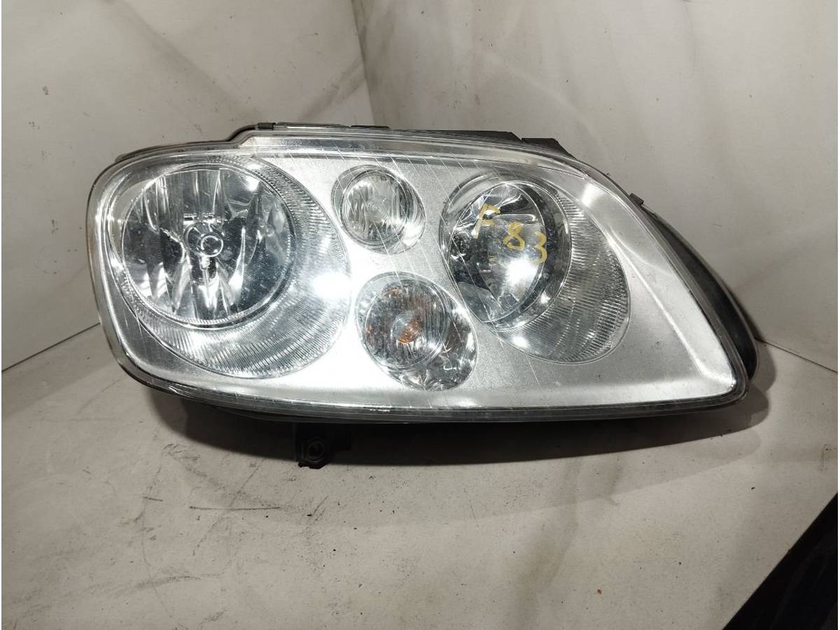 Новое Volkswagen Touran, 2005 г., арт. 90511026