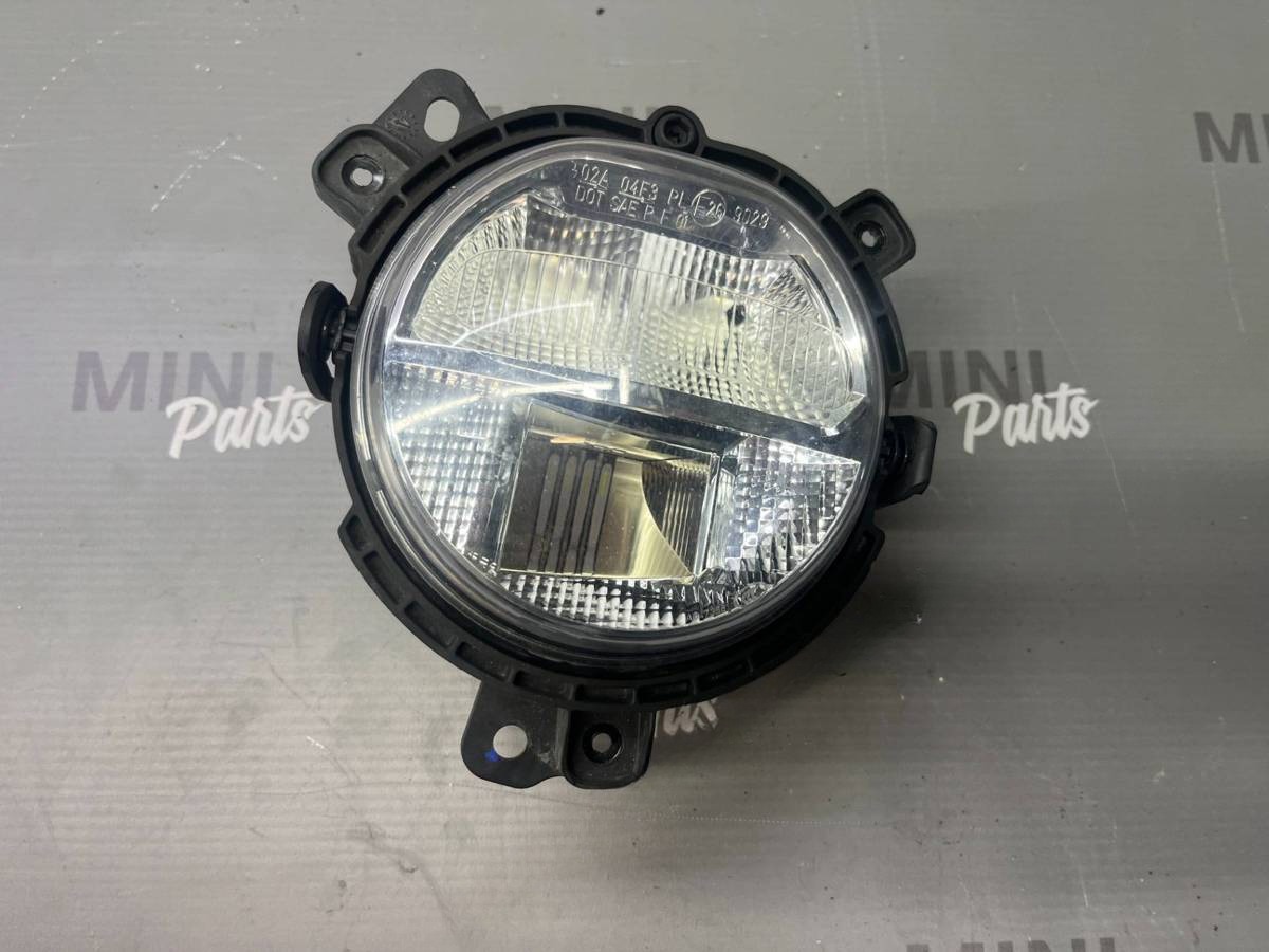 Новое Mini Countryman, 2017 г., OEM 63177409121, арт. 16657