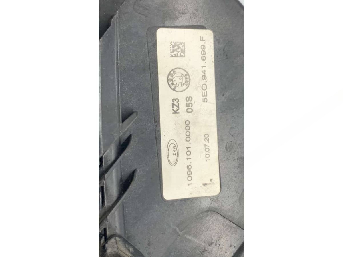 Новое Skoda Octavia A7, 2013 г., OEM 5E0941699F, арт. B6676, фото 6