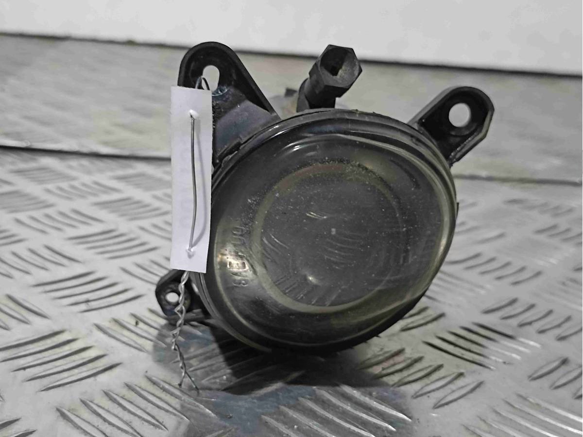 Новое Volkswagen Passat, 2002 г., OEM 3B7941700A, арт. 007155