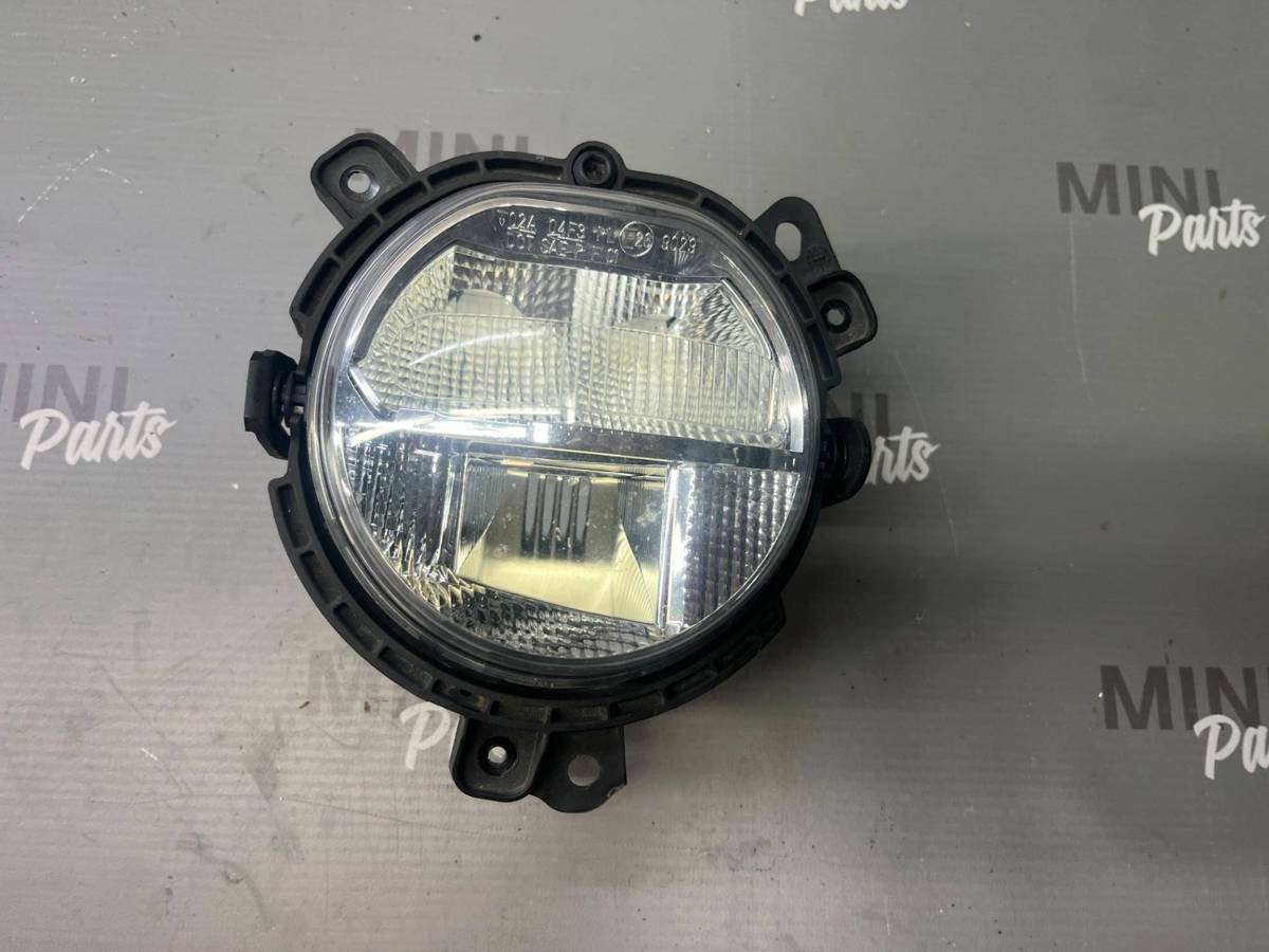 Новое Mini Countryman, 2017 г., OEM 63177409122, арт. 16659