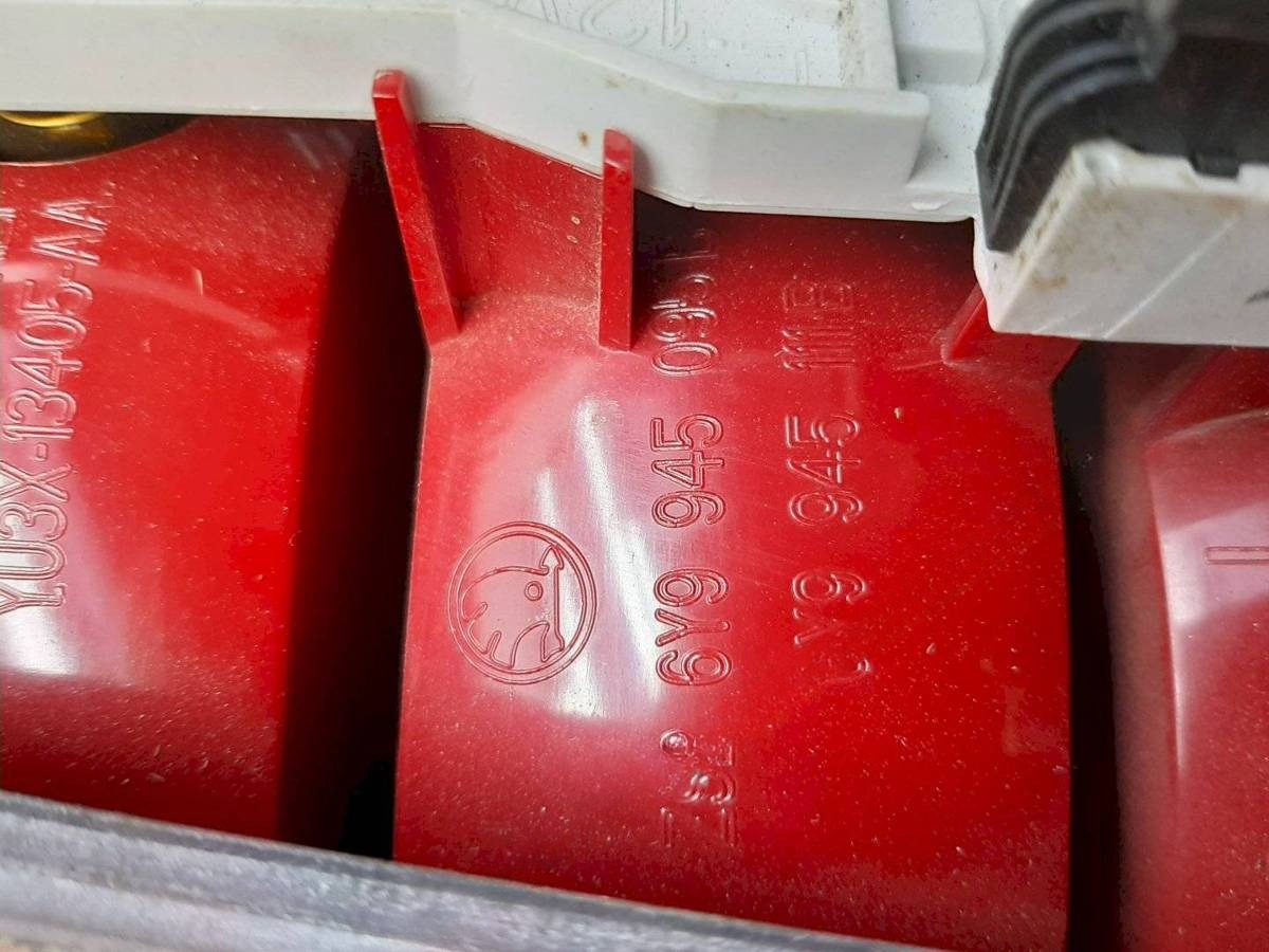 Новое Skoda Fabia, 2001 г., OEM 6Y9945111B, арт. 1016432