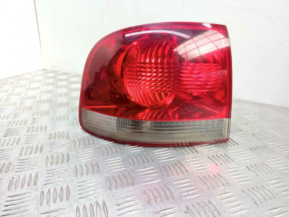 Новое Volkswagen Touareg, 2003 г., OEM 7L6945095K, арт. 1035981