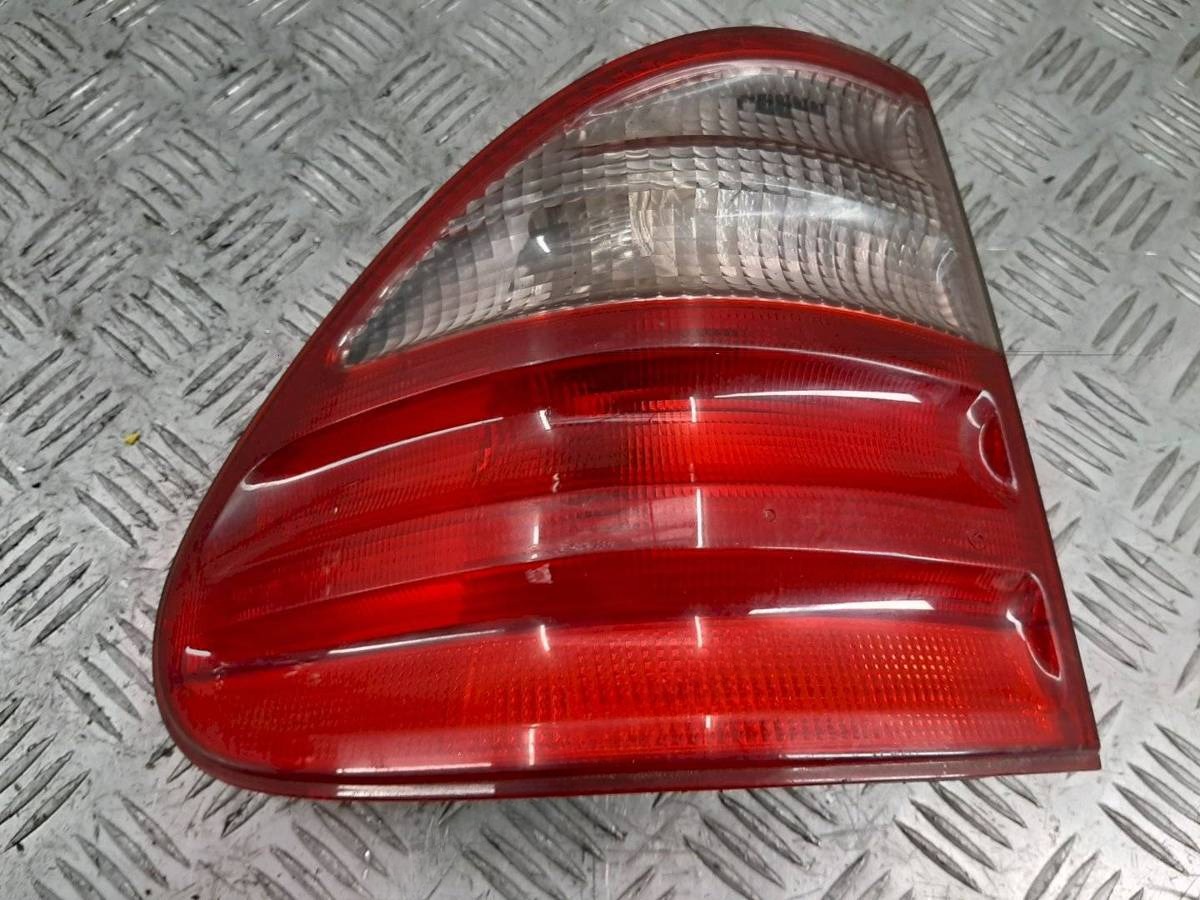 Новое Mercedes E W210, 1999 г., OEM A2108205364, арт. 1040403