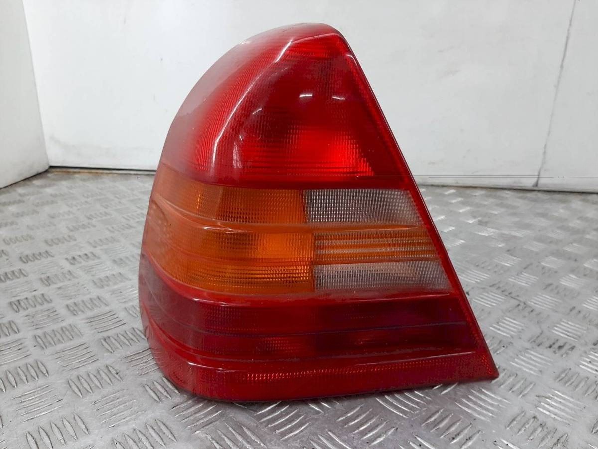 Новое Mercedes C W202, 1997 г., OEM 2028200164L, арт. 1040418