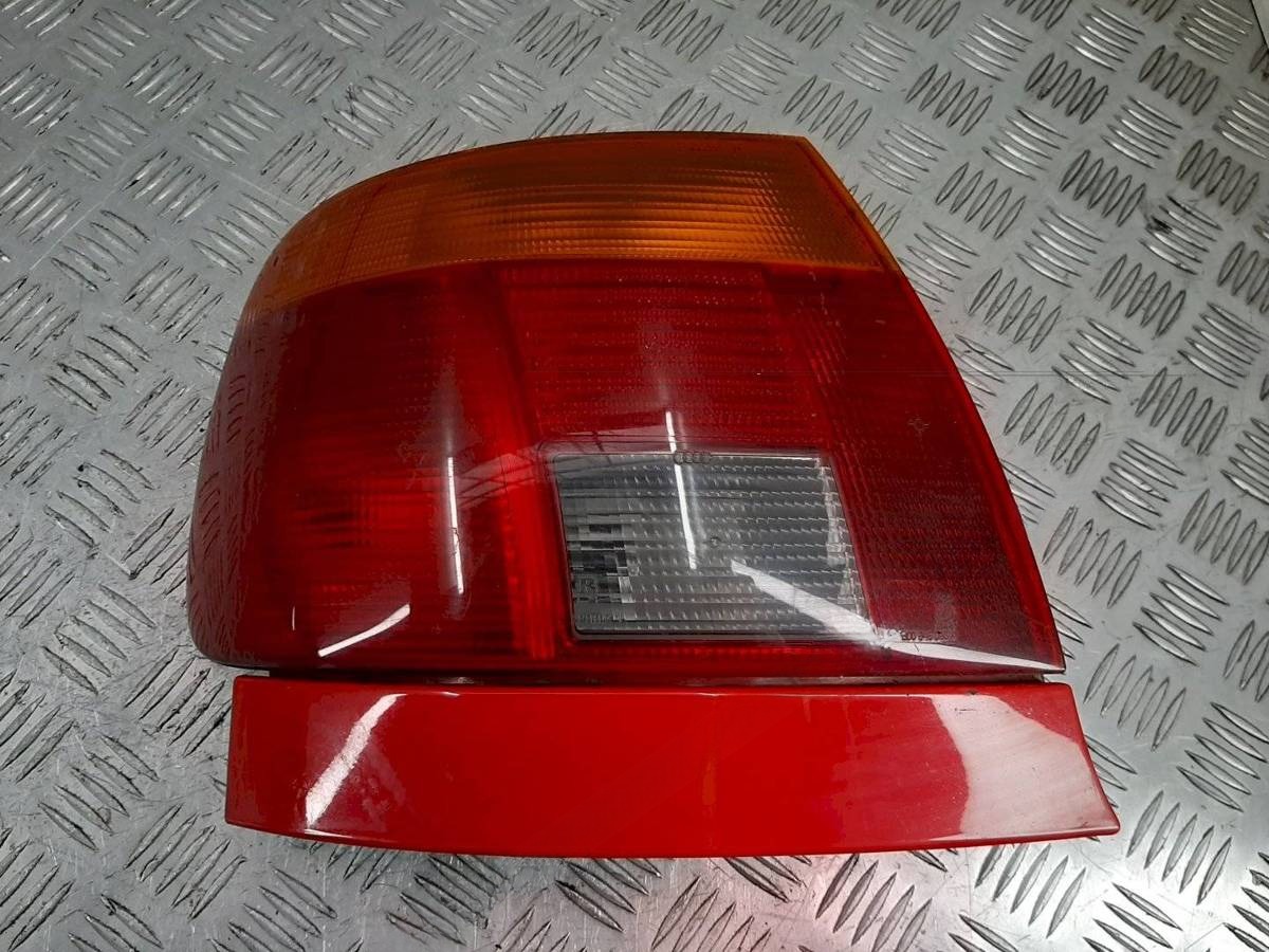 Новое Audi A4, 2000 г., OEM 8D0945095A, арт. 1043565