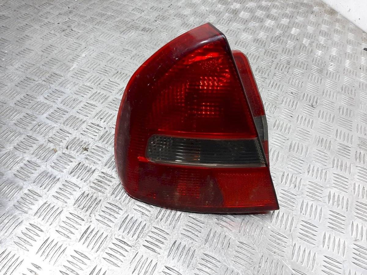 Новое Mitsubishi Carisma, 2002 г., арт. 1045924