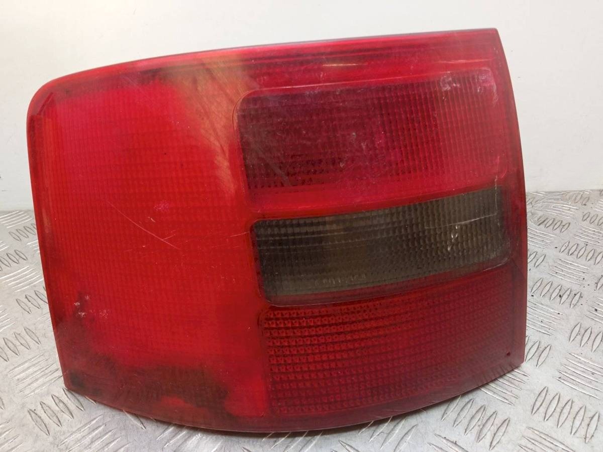 Новое Audi A6, 2001 г., OEM 4B9945095D3FZ, арт. 1054684