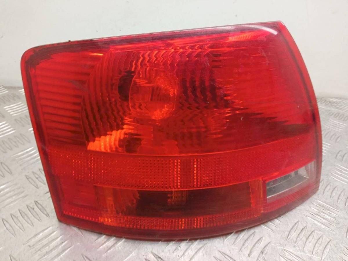 Новое Audi A4, 2006 г., OEM 8E9945095E, арт. 1059048