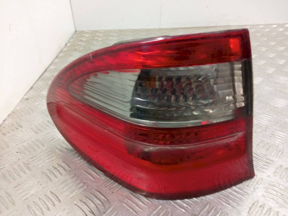 Новое Mercedes E W211, 2009 г., OEM A2118202764, арт. 1070630